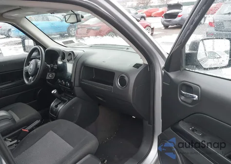 2017 Jeep Patriot Sport Fwd из США, поврежденный, VIN 1C4NJPBB0HD203856